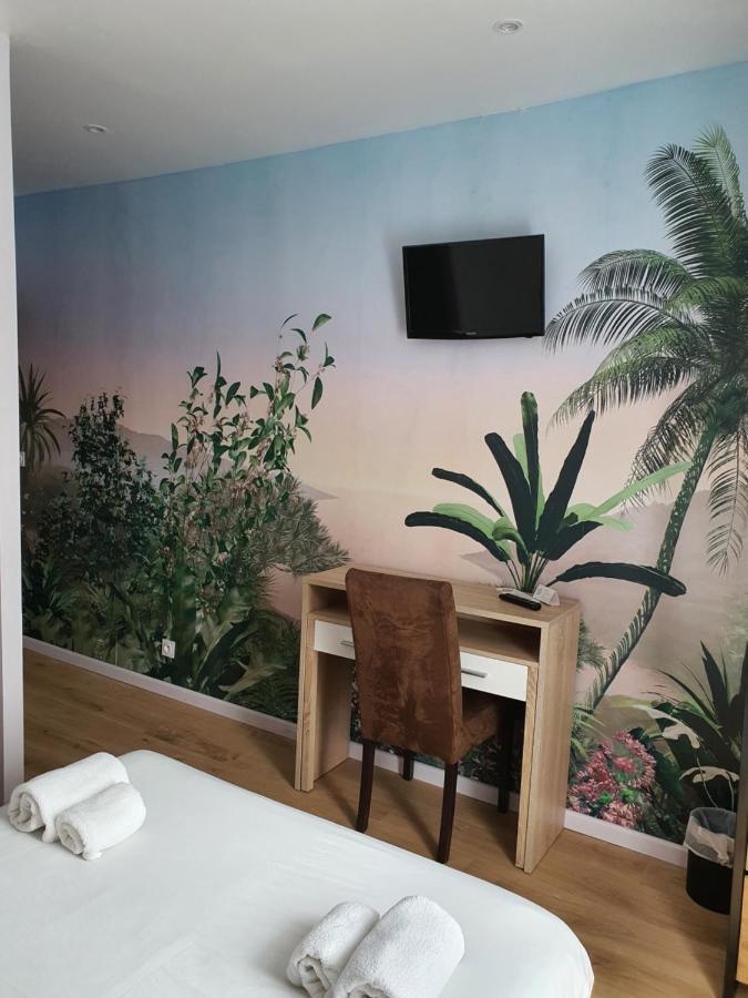 Ma Petite Auberge กาสเตลลาน ภายนอก รูปภาพ