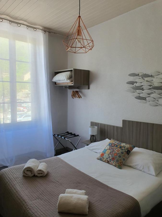 Ma Petite Auberge กาสเตลลาน ภายนอก รูปภาพ