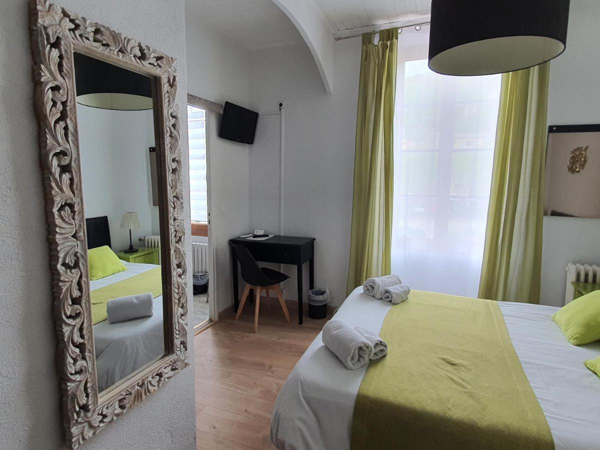 Ma Petite Auberge กาสเตลลาน ภายนอก รูปภาพ