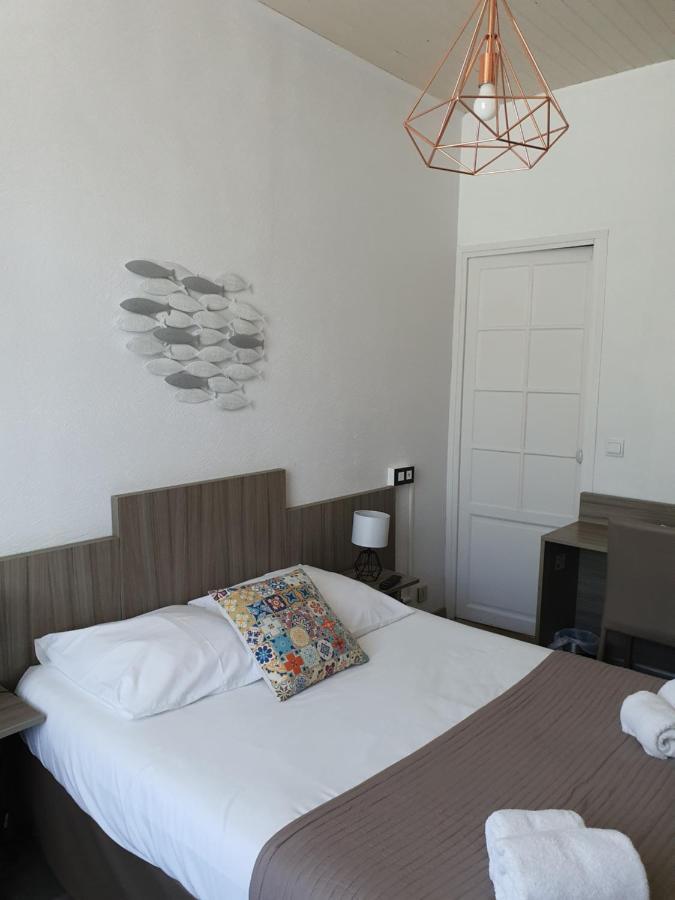 Ma Petite Auberge กาสเตลลาน ภายนอก รูปภาพ