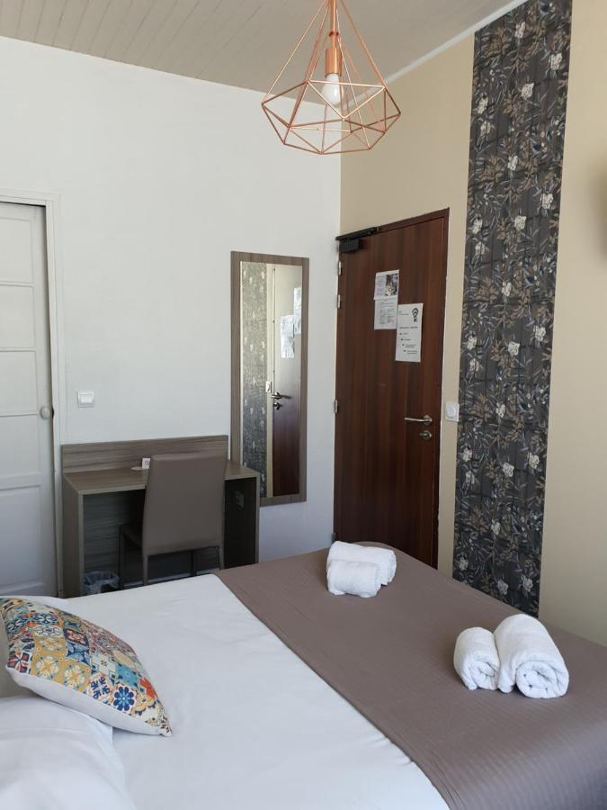 Ma Petite Auberge กาสเตลลาน ภายนอก รูปภาพ