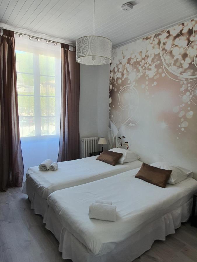 Ma Petite Auberge กาสเตลลาน ภายนอก รูปภาพ