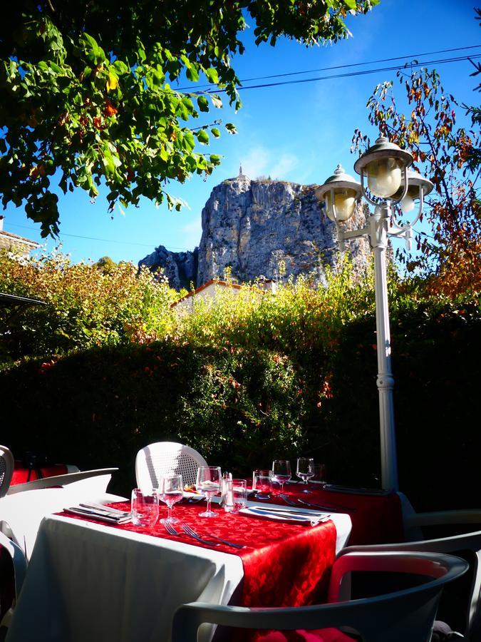 Ma Petite Auberge กาสเตลลาน ภายนอก รูปภาพ