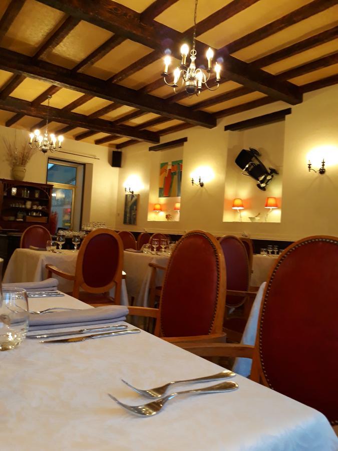 Ma Petite Auberge กาสเตลลาน ภายนอก รูปภาพ